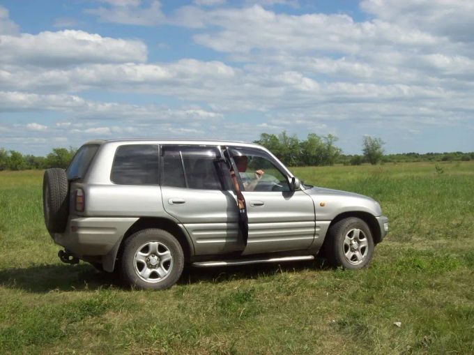 Rav4 hire in Tanzania